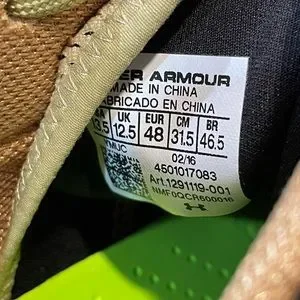 Under Armour | Shoes | Under Armour Nitro Low Black Gold  display picture 2